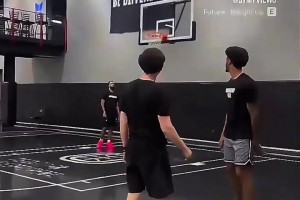 摩纳哥vs巴黎FC在线直播观看免费_摩纳哥vs巴黎FC在线观看高清_摩纳哥vs巴黎FC在线直播免费观看新JR？小西蒙斯外线技巧训练！别低估他的得分爆炸力！