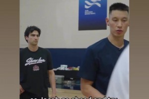 热那亚vs都灵免费直播高清_热那亚vs都灵在线观看完整免费高清_热那亚vs都灵比赛直播干货满满！林书豪：要尝试去封锁持球人的投篮路线 找准下手时机