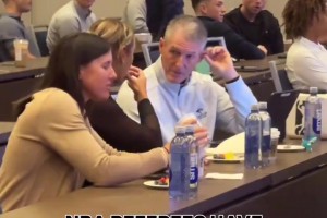 阿森纳vs诺丁汉森林免费视频直播_阿森纳vs诺丁汉森林全场免费直播_阿森纳vs诺丁汉森林在线观看高清这球风太好看了！高中时期的弗拉格大秀各种隔扣&排球大帽